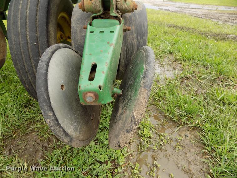 image for item BZ9744 John Deere P7000 planter