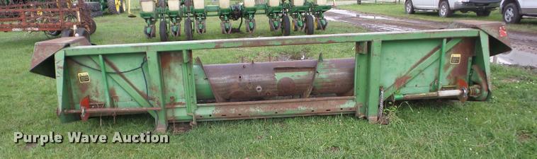 image for item BZ9745 John Deere 653A corn head