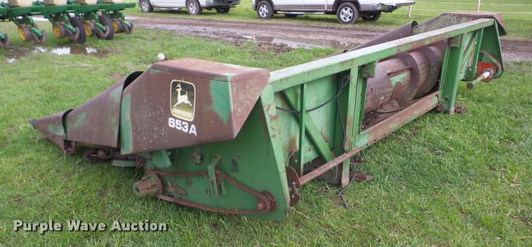 image for item BZ9745 John Deere 653A corn head
