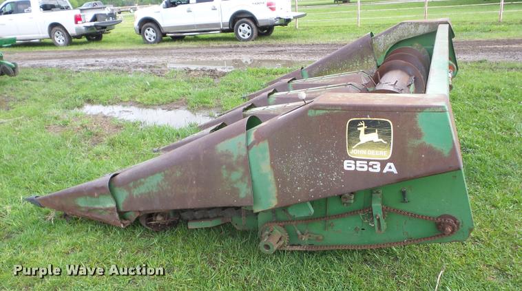 image for item BZ9745 John Deere 653A corn head