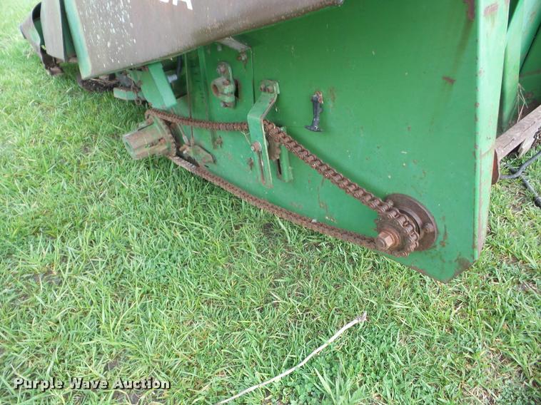 image for item BZ9745 John Deere 653A corn head