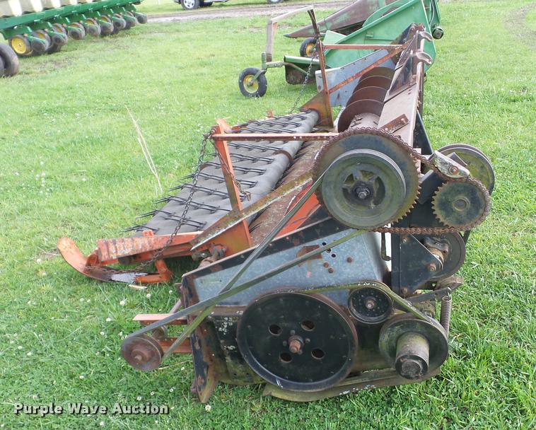 image for item BZ9747 Gleaner pickup head