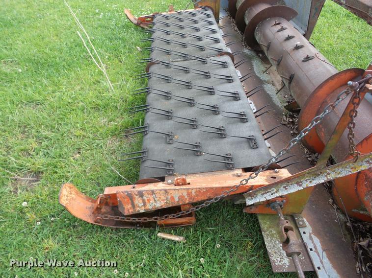 image for item BZ9747 Gleaner pickup head