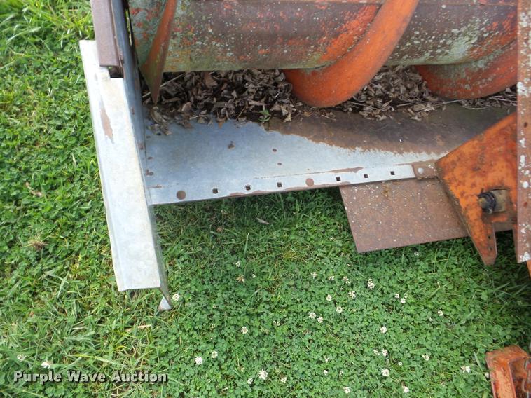 image for item BZ9747 Gleaner pickup head