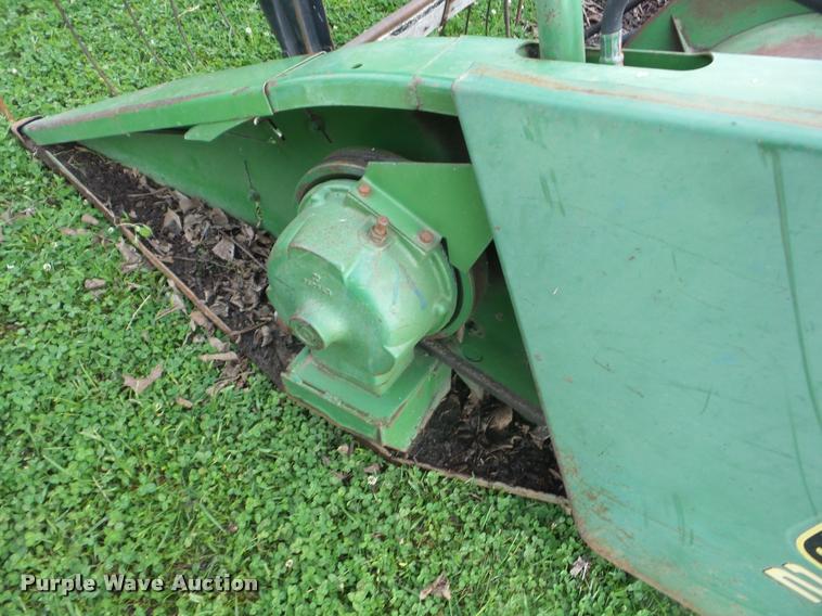 image for item BZ9749 John Deere 216 rigid head