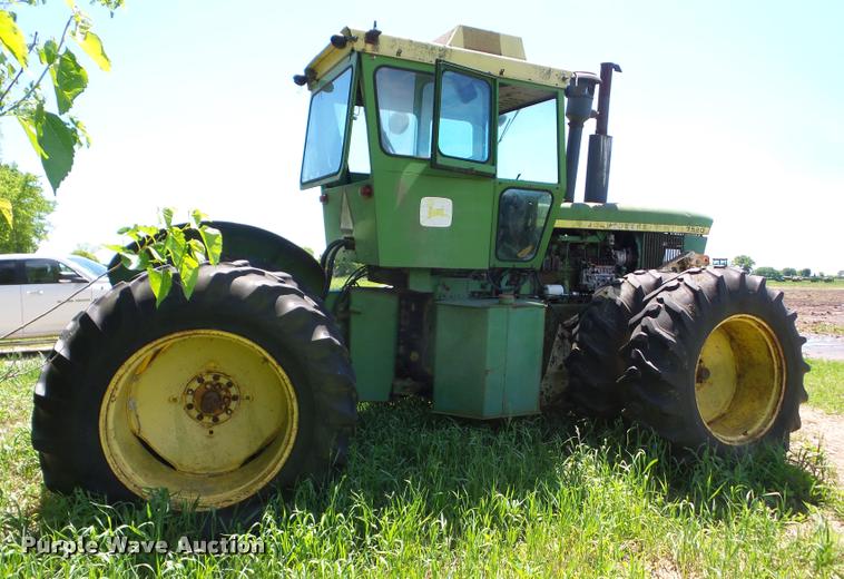 image for item DP9486 1974 John Deere 7520 tractor