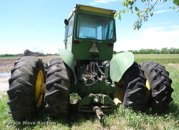 image for item DP9486 1974 John Deere 7520 tractor