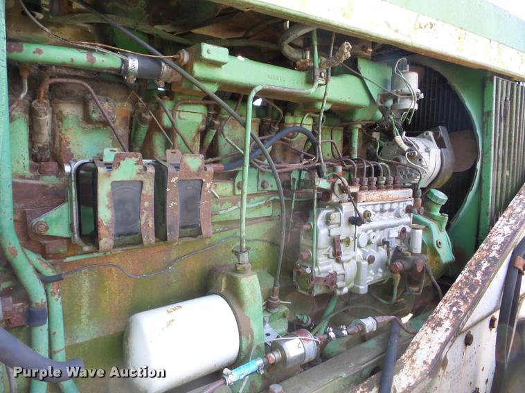 image for item DP9486 1974 John Deere 7520 tractor