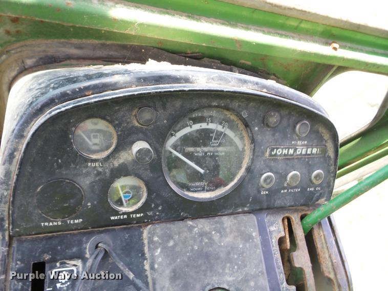 image for item DP9486 1974 John Deere 7520 tractor