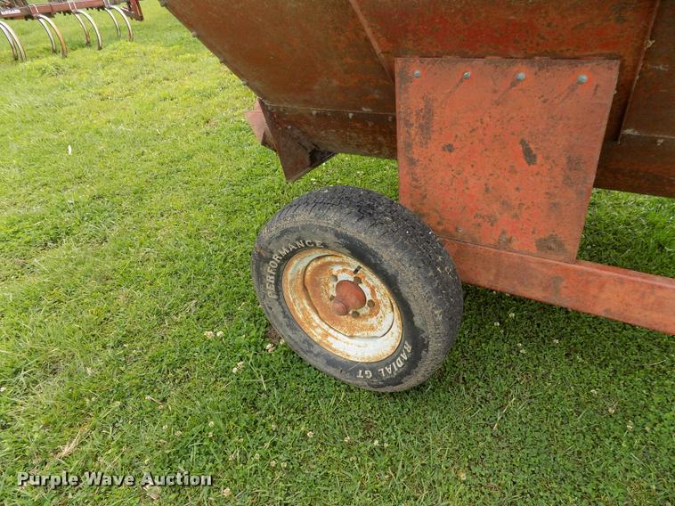 image for item DP9497 Grain cart