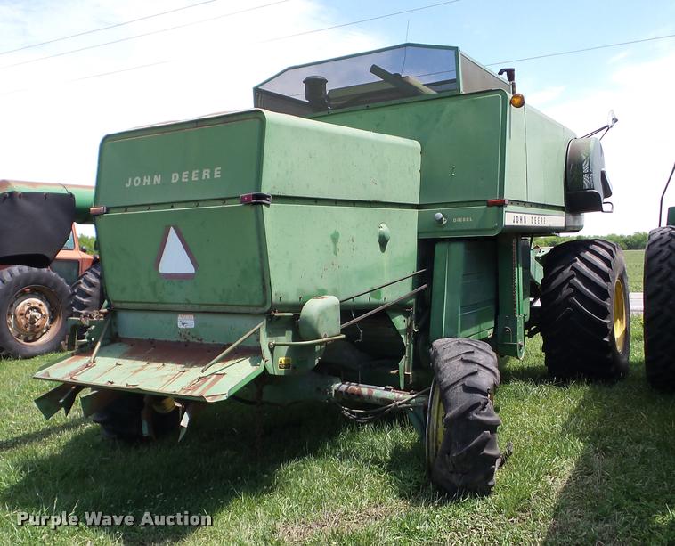 image for item J8627 John Deere 7700 Turbo RWA combine