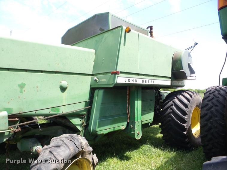 image for item J8627 John Deere 7700 Turbo RWA combine