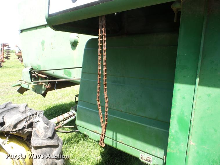 image for item J8627 John Deere 7700 Turbo RWA combine