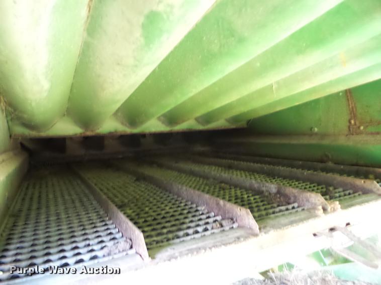 image for item J8627 John Deere 7700 Turbo RWA combine