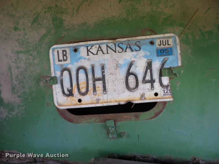 image for item J8627 John Deere 7700 Turbo RWA combine