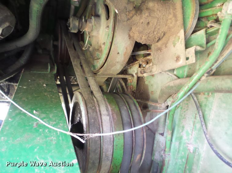 image for item J8627 John Deere 7700 Turbo RWA combine