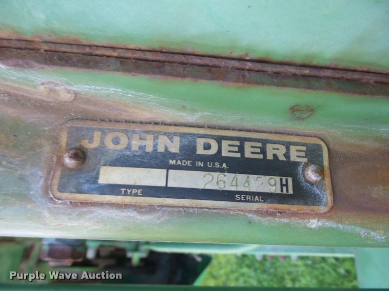 image for item J8627 John Deere 7700 Turbo RWA combine