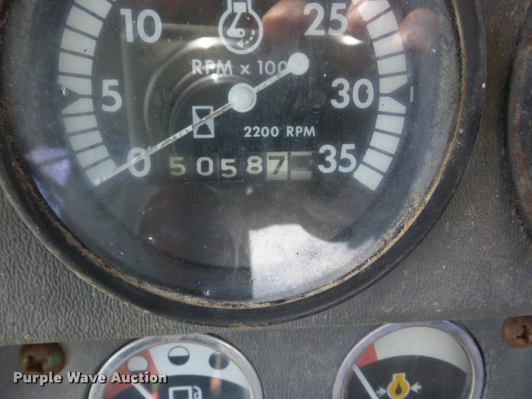 image for item J8627 John Deere 7700 Turbo RWA combine