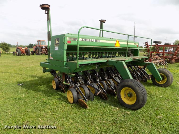 image for item J8628 John Deere 750 grain drill