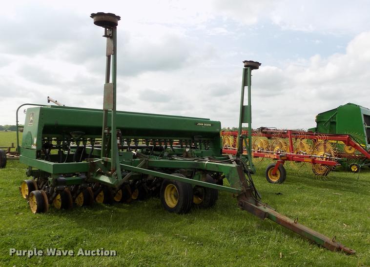 image for item J8628 John Deere 750 grain drill