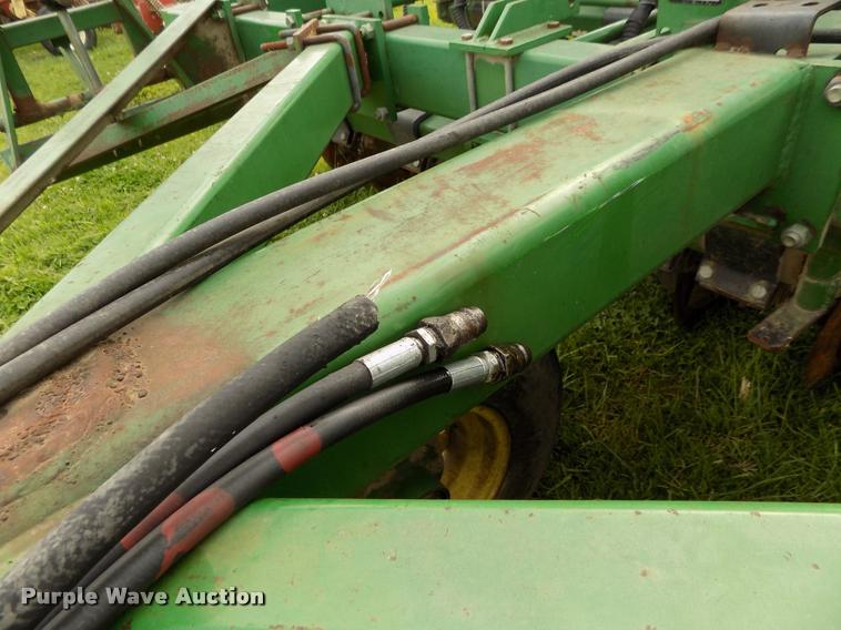 image for item J8628 John Deere 750 grain drill