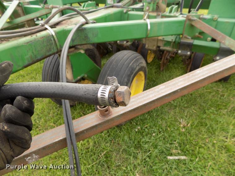 image for item J8628 John Deere 750 grain drill