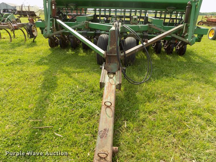 image for item J8628 John Deere 750 grain drill