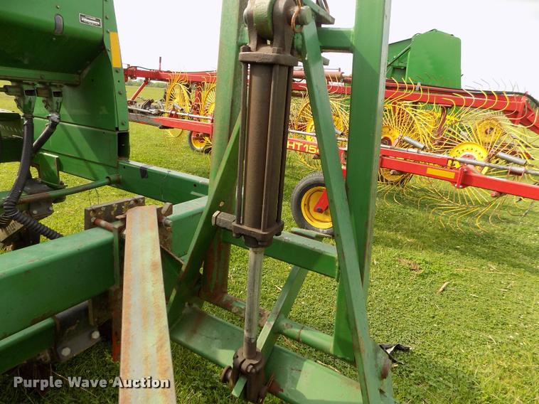 image for item J8628 John Deere 750 grain drill