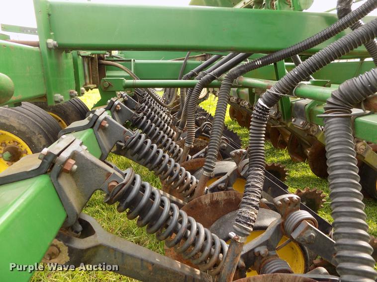 image for item J8628 John Deere 750 grain drill