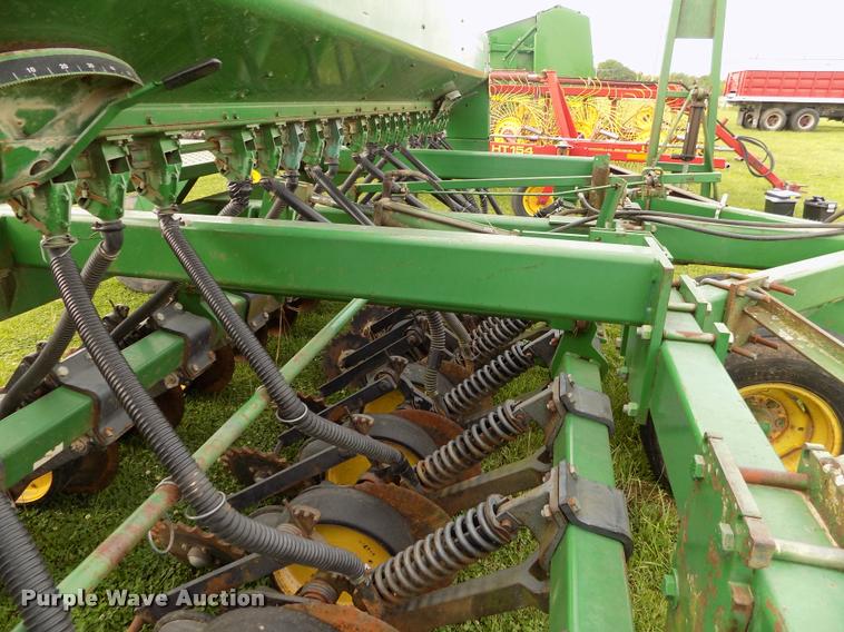 image for item J8628 John Deere 750 grain drill