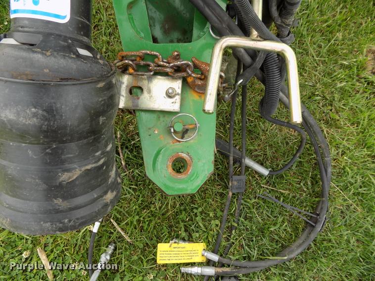 image for item J8629 2012 John Deere 568 Mega Wide Plus round baler