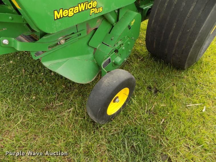 image for item J8629 2012 John Deere 568 Mega Wide Plus round baler