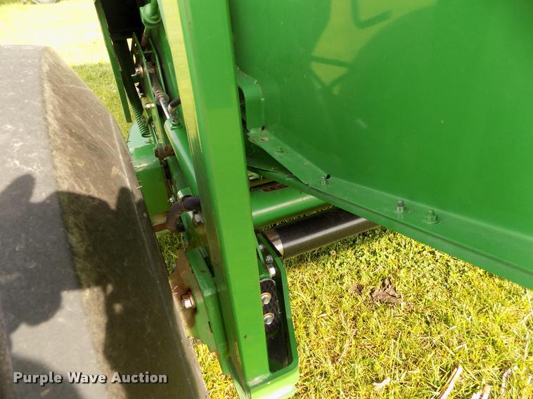 image for item J8629 2012 John Deere 568 Mega Wide Plus round baler