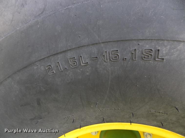 image for item J8629 2012 John Deere 568 Mega Wide Plus round baler