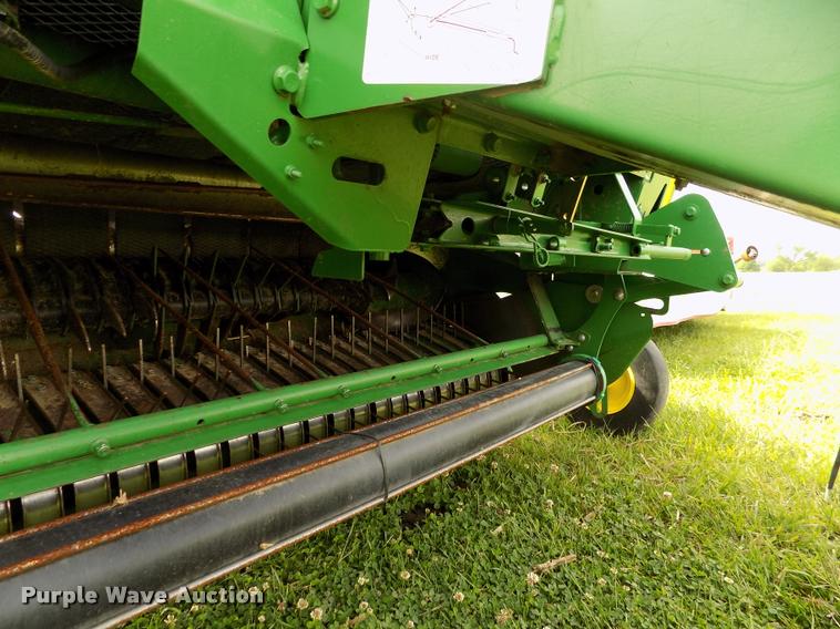 image for item J8629 2012 John Deere 568 Mega Wide Plus round baler