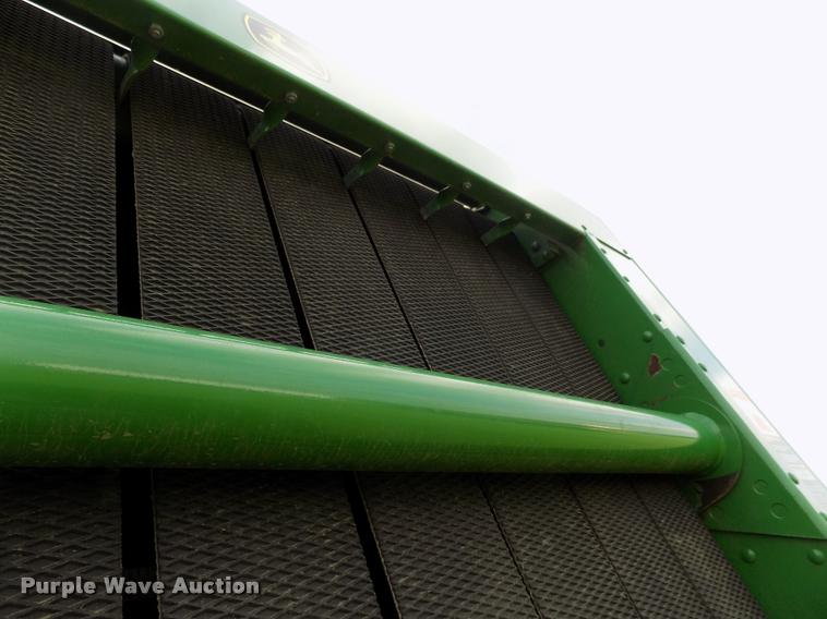 image for item J8629 2012 John Deere 568 Mega Wide Plus round baler