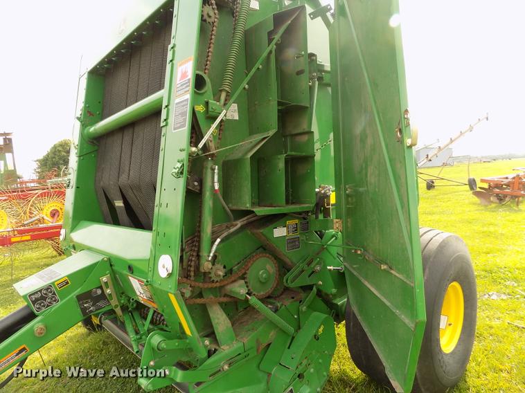 image for item J8629 2012 John Deere 568 Mega Wide Plus round baler