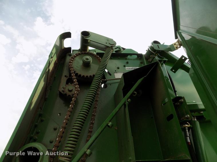 image for item J8629 2012 John Deere 568 Mega Wide Plus round baler