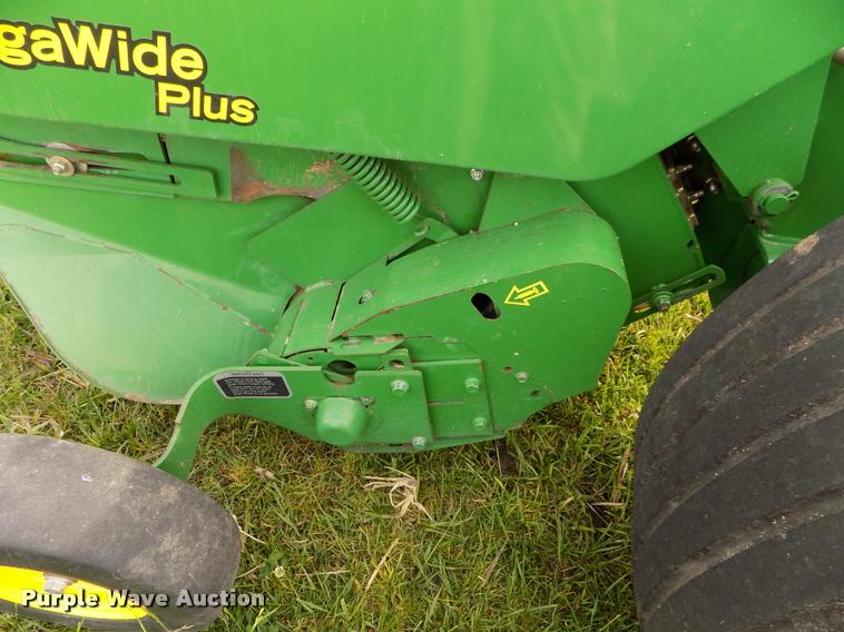 image for item J8629 2012 John Deere 568 Mega Wide Plus round baler