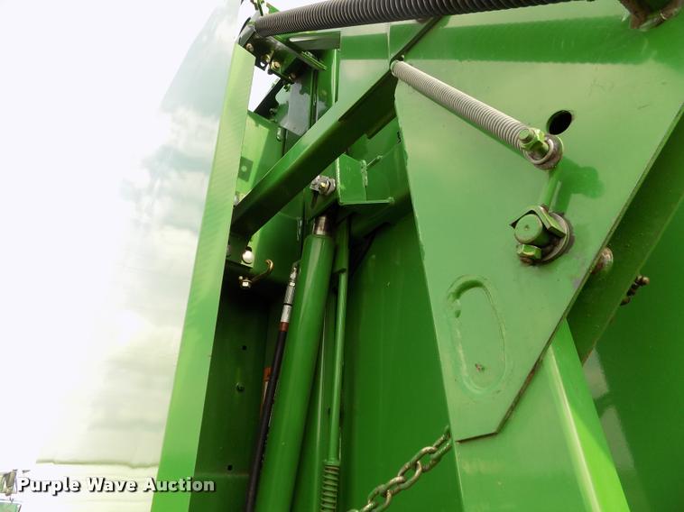 image for item J8629 2012 John Deere 568 Mega Wide Plus round baler