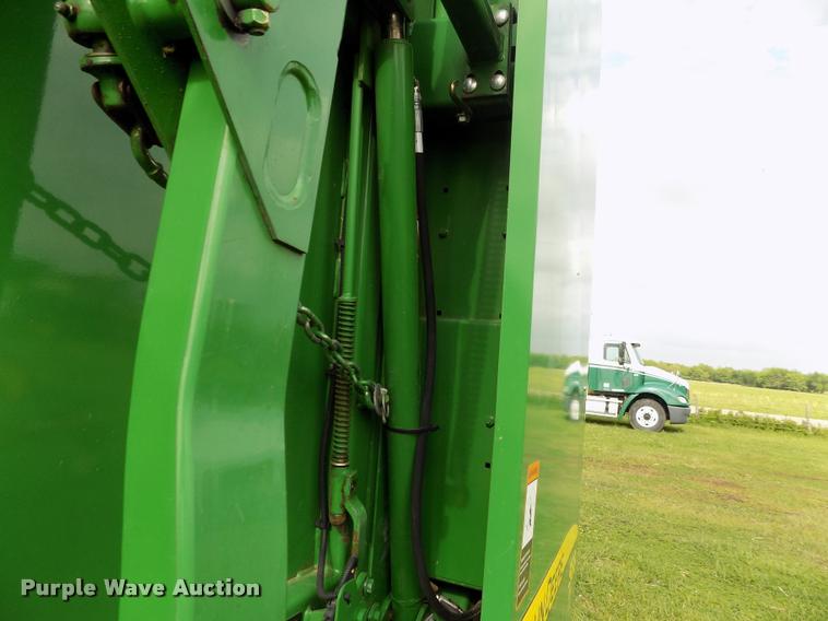image for item J8629 2012 John Deere 568 Mega Wide Plus round baler