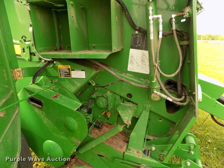 image for item J8629 2012 John Deere 568 Mega Wide Plus round baler