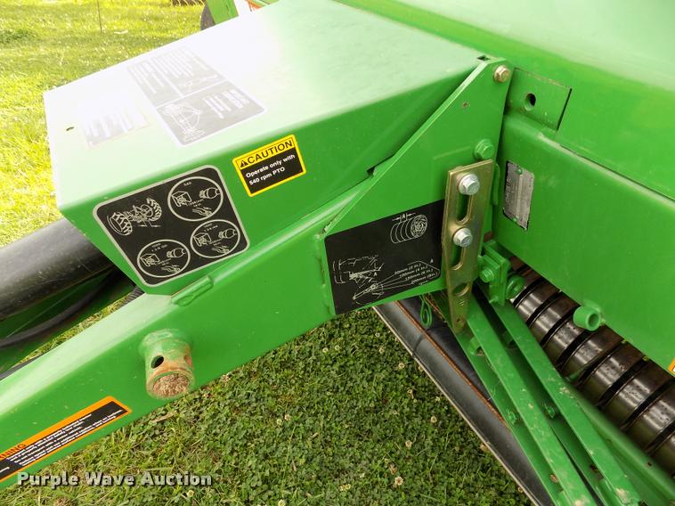 image for item J8629 2012 John Deere 568 Mega Wide Plus round baler
