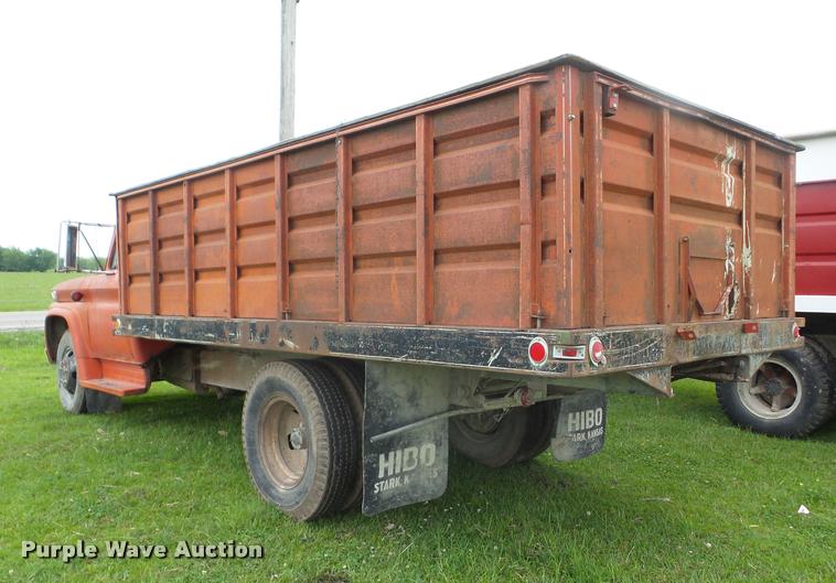 image for item J8630 1966 GMC grain truck