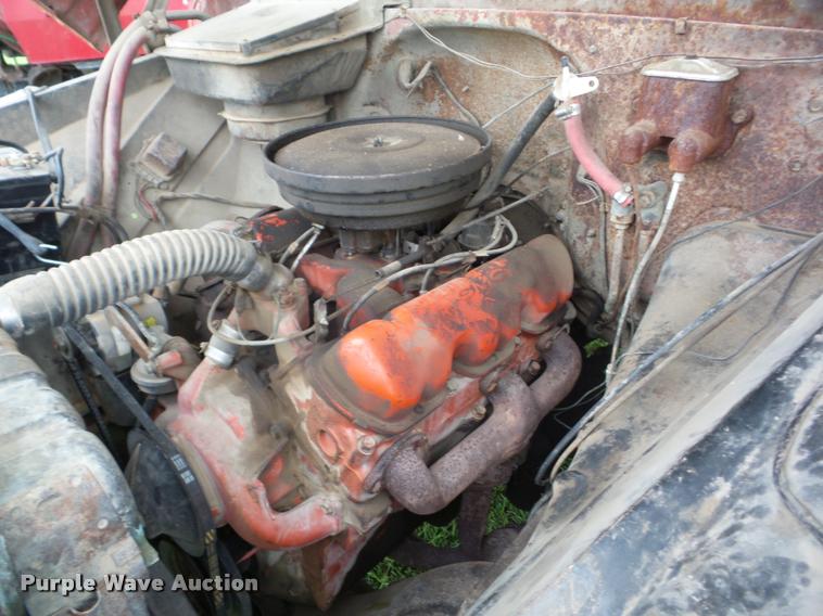 image for item J8630 1966 GMC grain truck