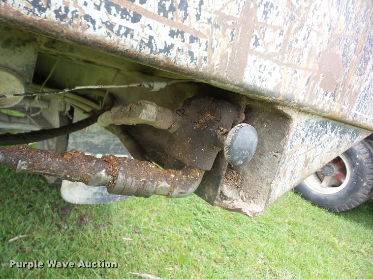 image for item J8630 1966 GMC grain truck