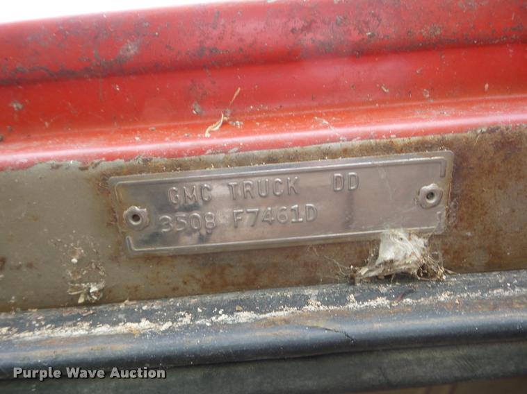 image for item J8630 1966 GMC grain truck