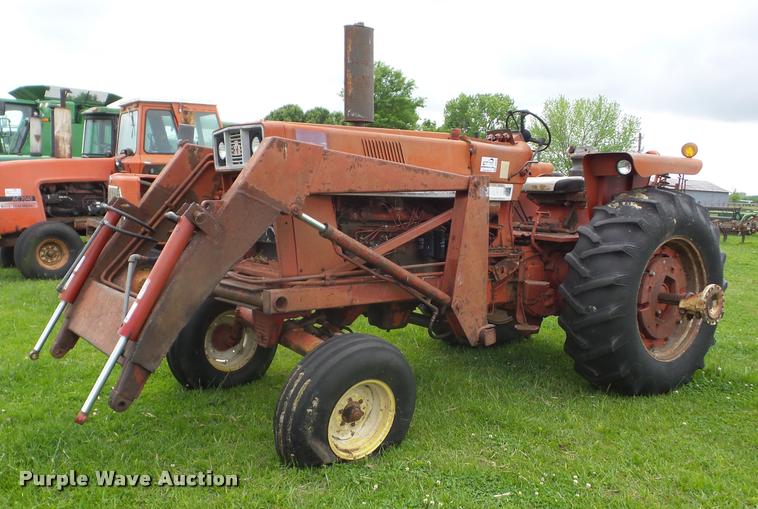 image for item J8634 1976 International 966 tractor