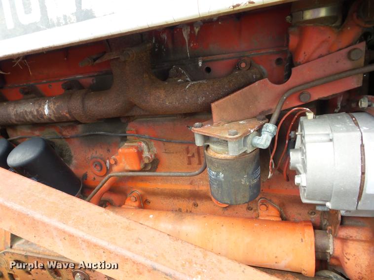 image for item J8634 1976 International 966 tractor