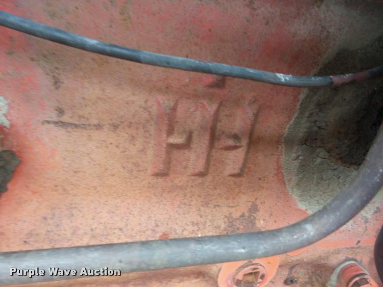 image for item J8634 1976 International 966 tractor